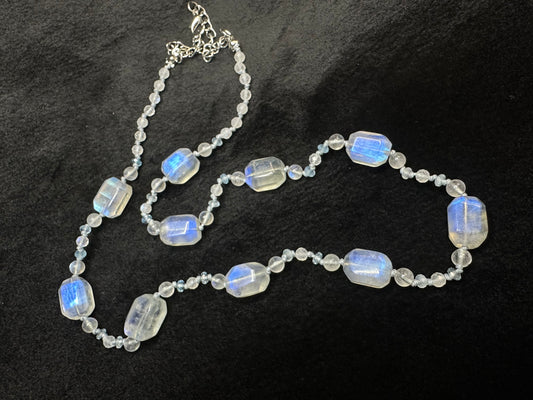 Moonstone Silk Knot